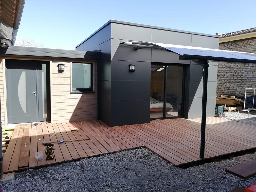 Terrasse en bois réalisée par O2B Bayeux